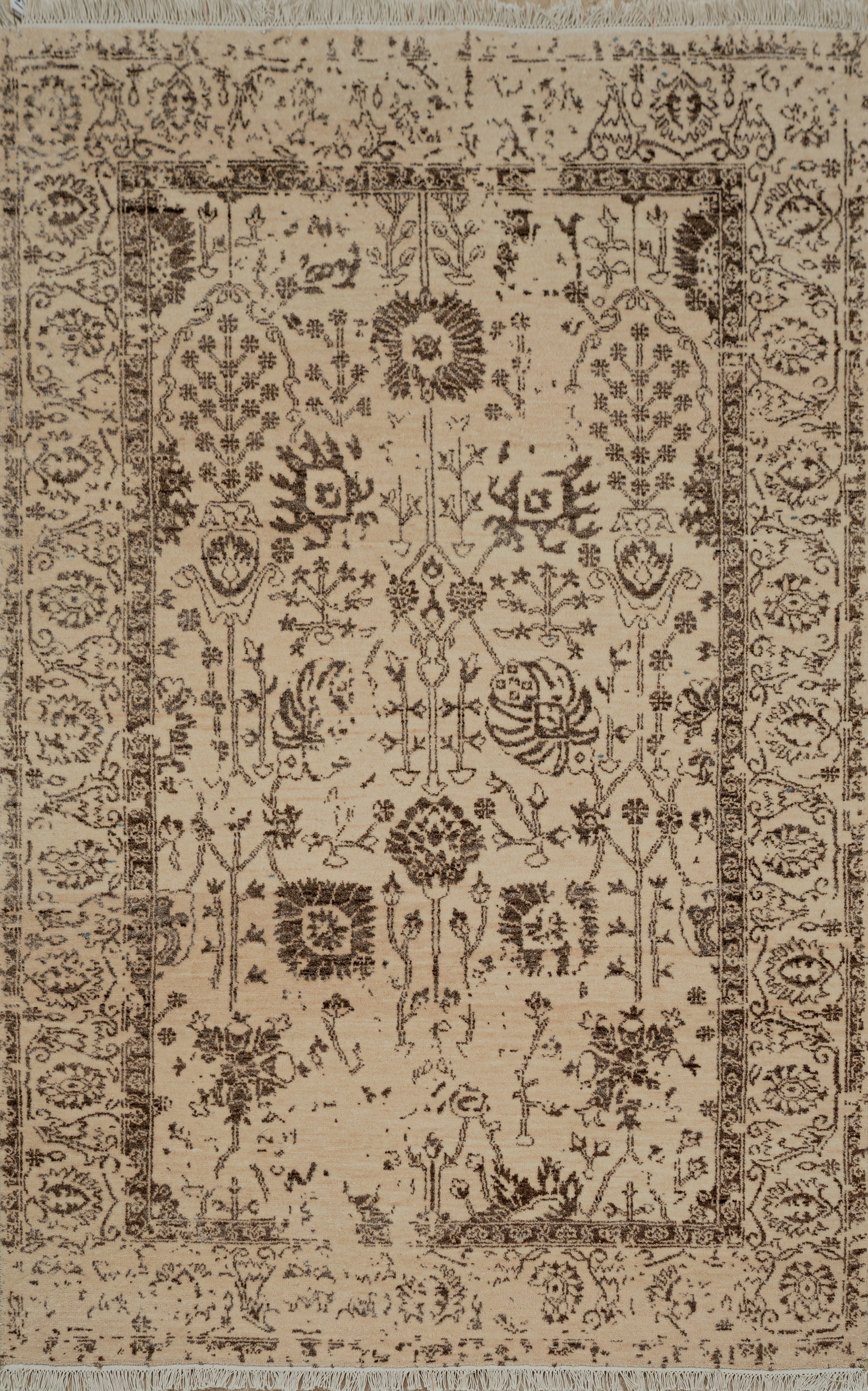 Handknotted Modern Carpet DIA- 191 VASE 3